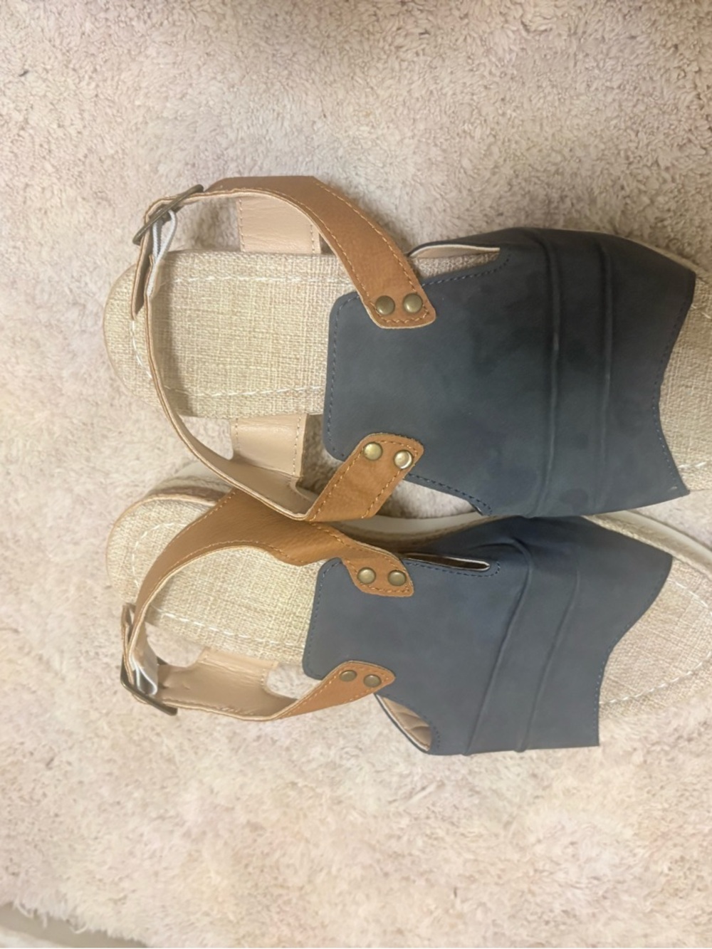 Women’s Open-Toe Wedge Sandals in Navy and Tan